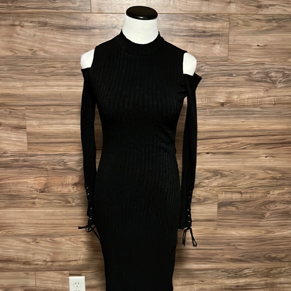 New with tags Jessica Simpson off shoulder turtle neck dress size XS